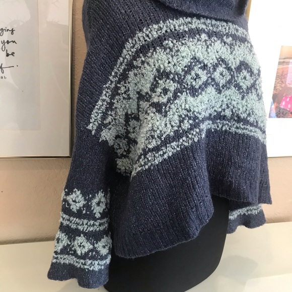 •Free People• Cowl Neck Crop Sweater - Picture 5 of 7